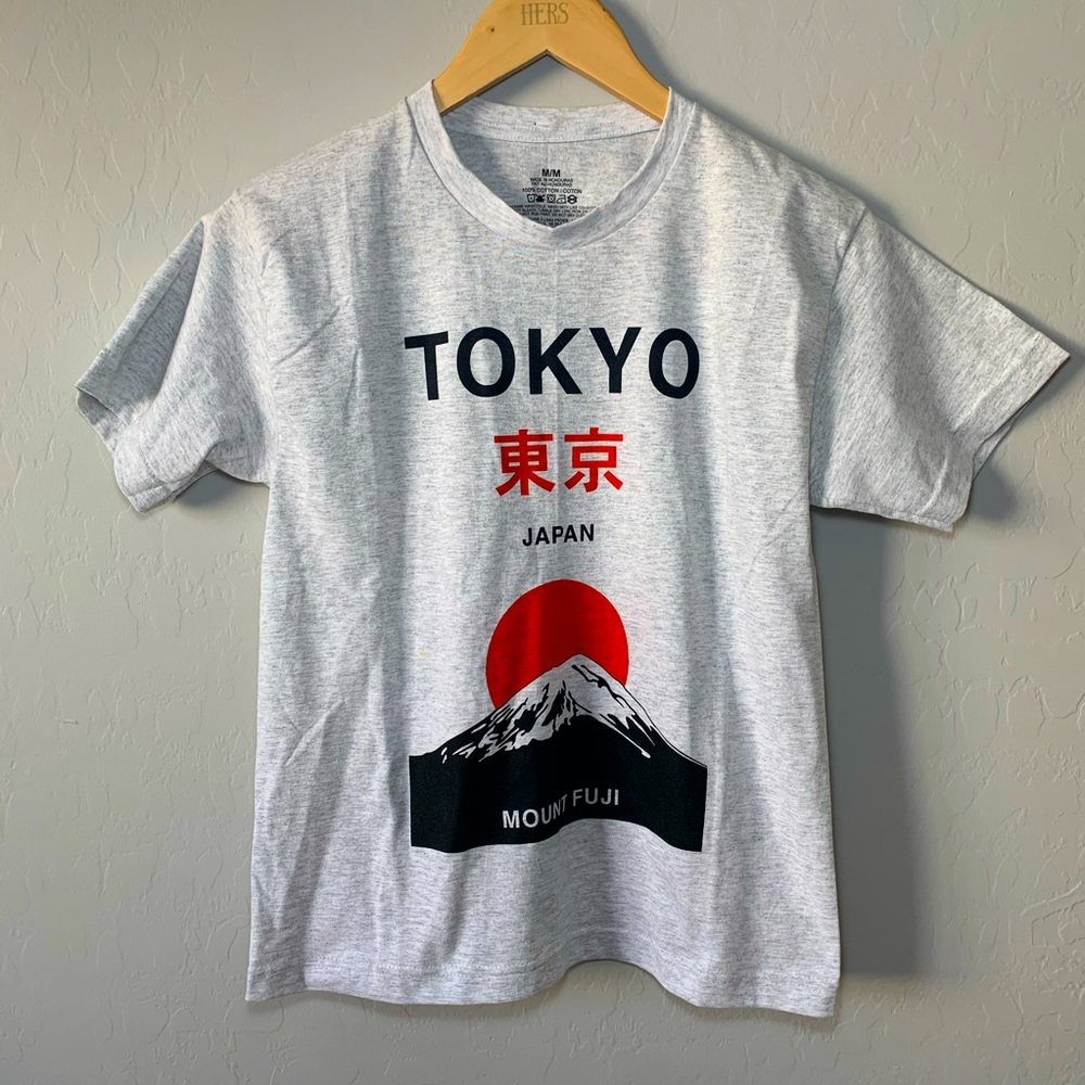 NWOT Tokyo Japan Mount Fuji tee shirt boys M